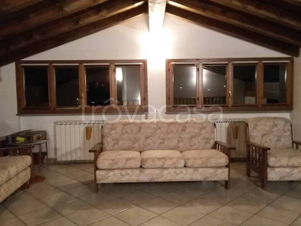 appartamento in affitto a Somma Lombardo in zona Case Nuove