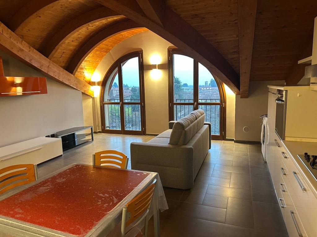 appartamento in affitto a Somma Lombardo
