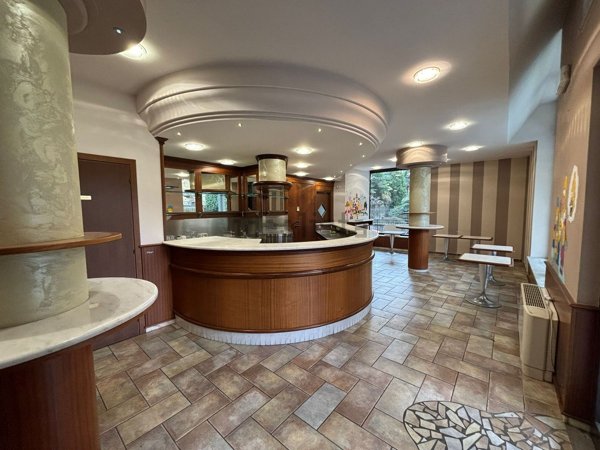 locale commerciale in affitto a Somma Lombardo