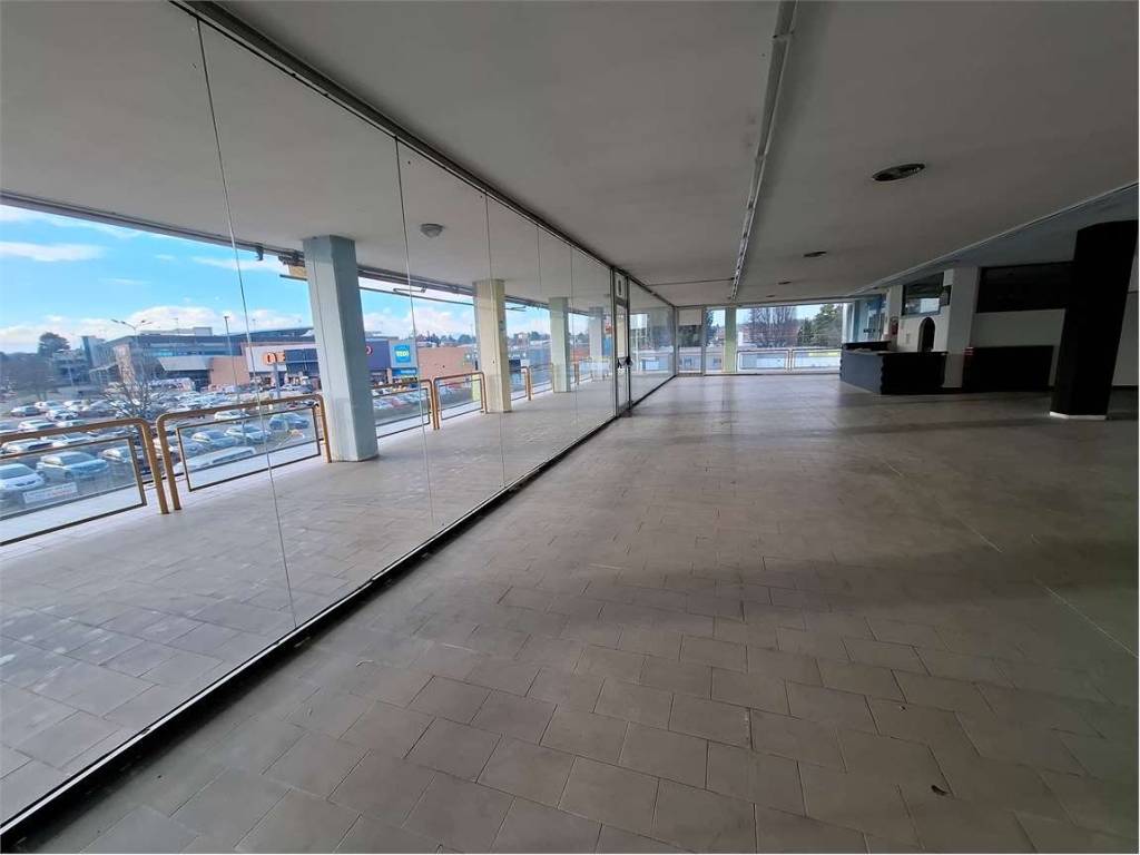 negozio in affitto a Somma Lombardo