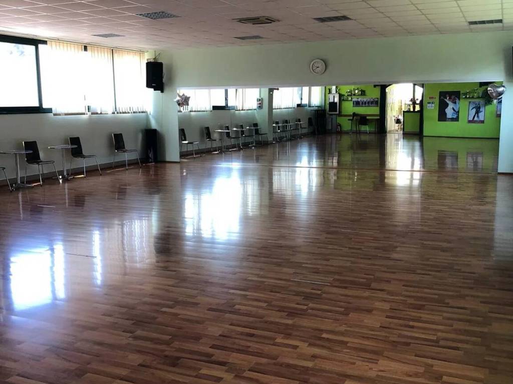 negozio in affitto a Somma Lombardo