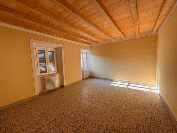 appartamento in affitto a Sumirago in zona Caidate
