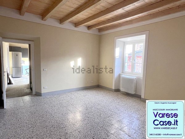 appartamento in affitto a Sumirago in zona Caidate