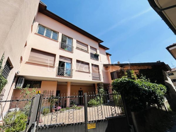 appartamento in affitto a Sumirago in zona Caidate
