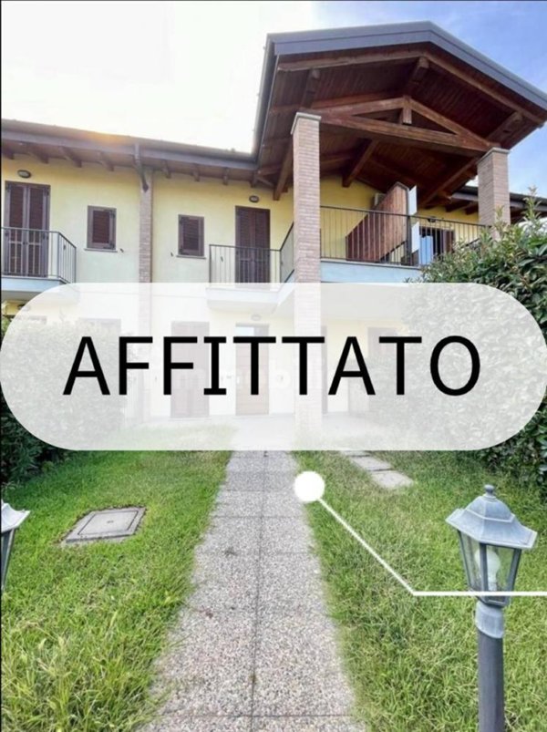 casa indipendente in affitto a Ternate