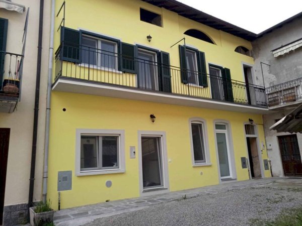 casa indipendente in affitto a Ternate