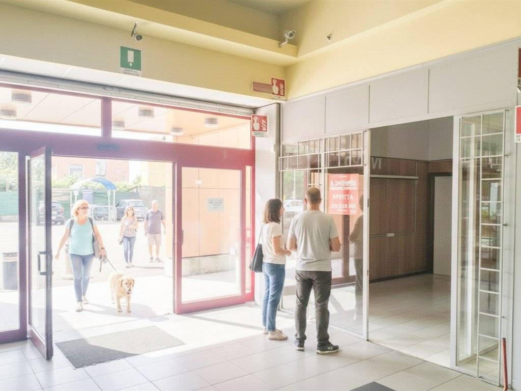 negozio in affitto a Tradate