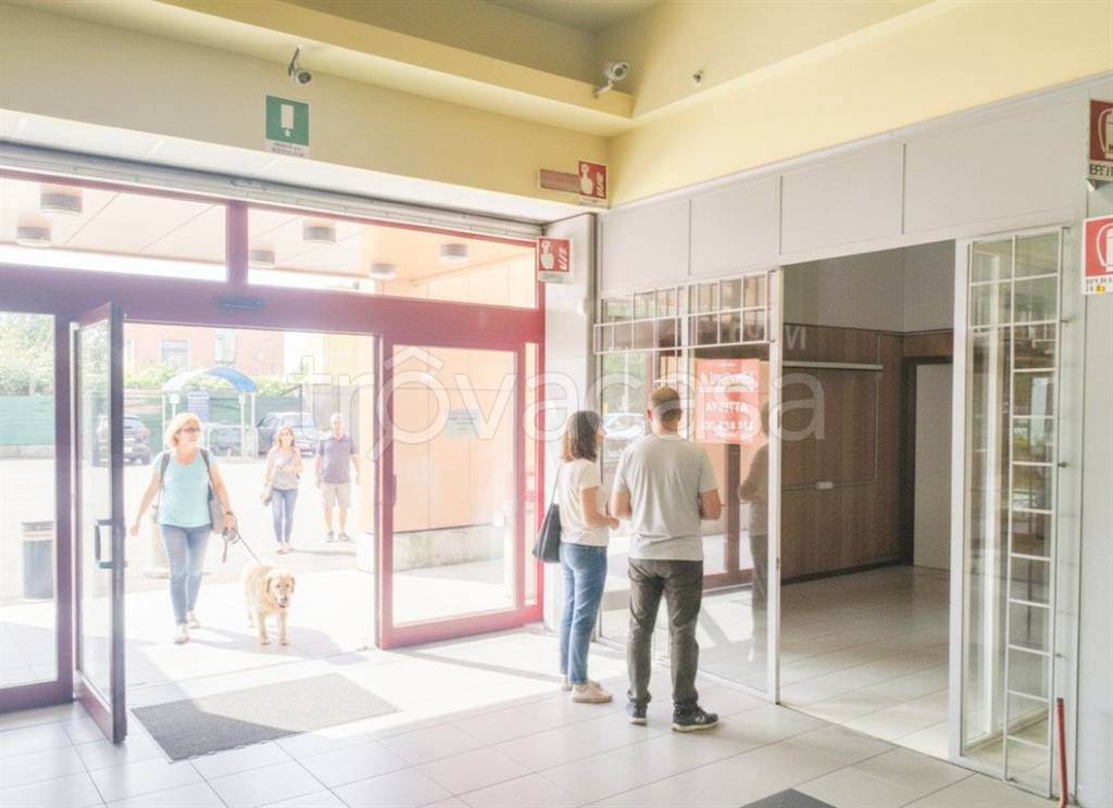 negozio in affitto a Tradate