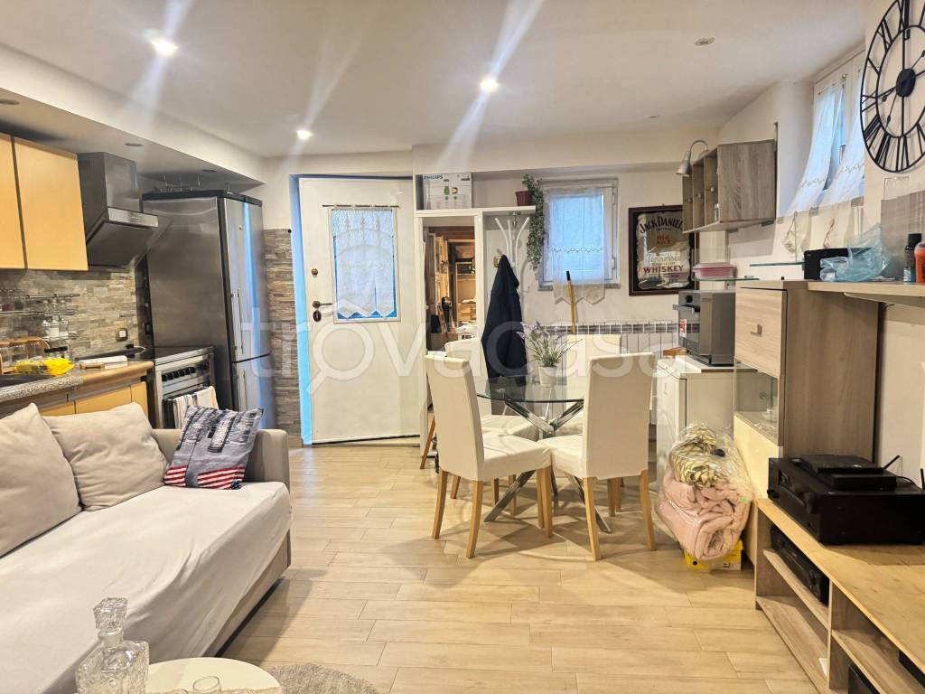 appartamento in affitto a Tradate