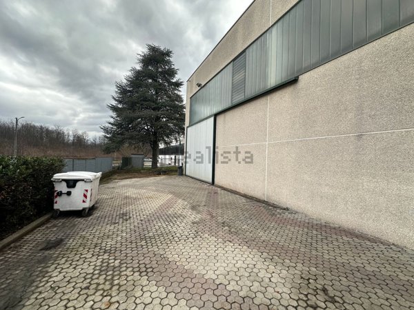 capannone in affitto a Tradate