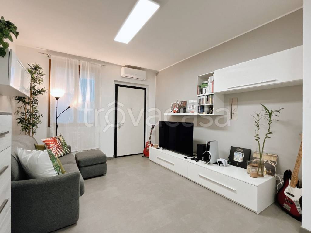 appartamento in affitto a Tradate