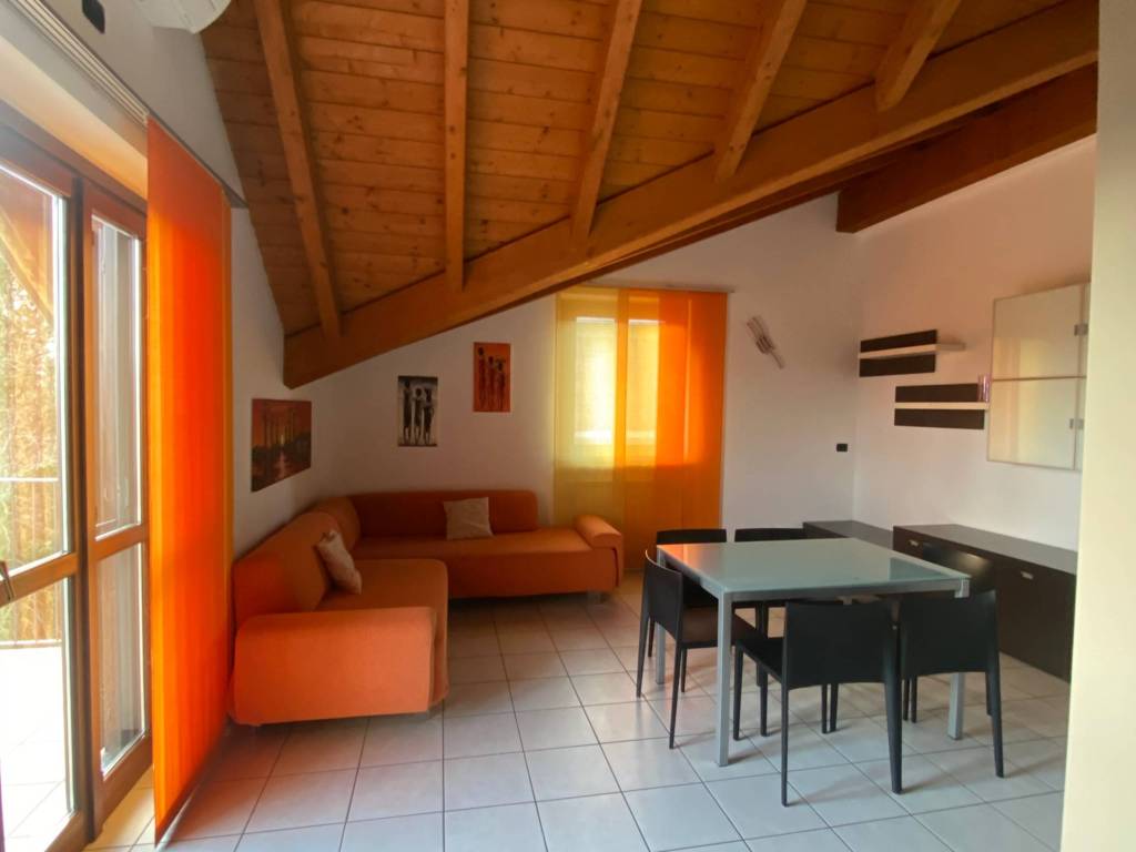 appartamento in affitto a Tradate