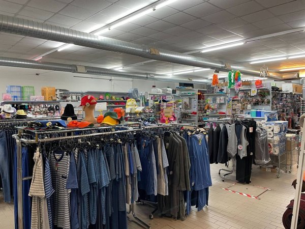 locale commerciale in affitto a Tradate