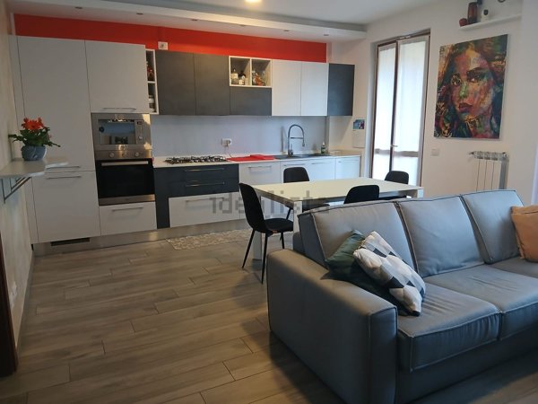 appartamento in affitto a Tradate in zona Ceppine
