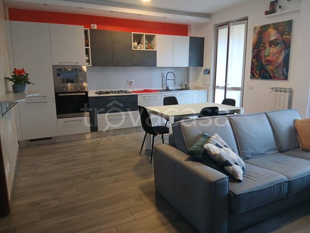 appartamento in affitto a Tradate in zona Ceppine