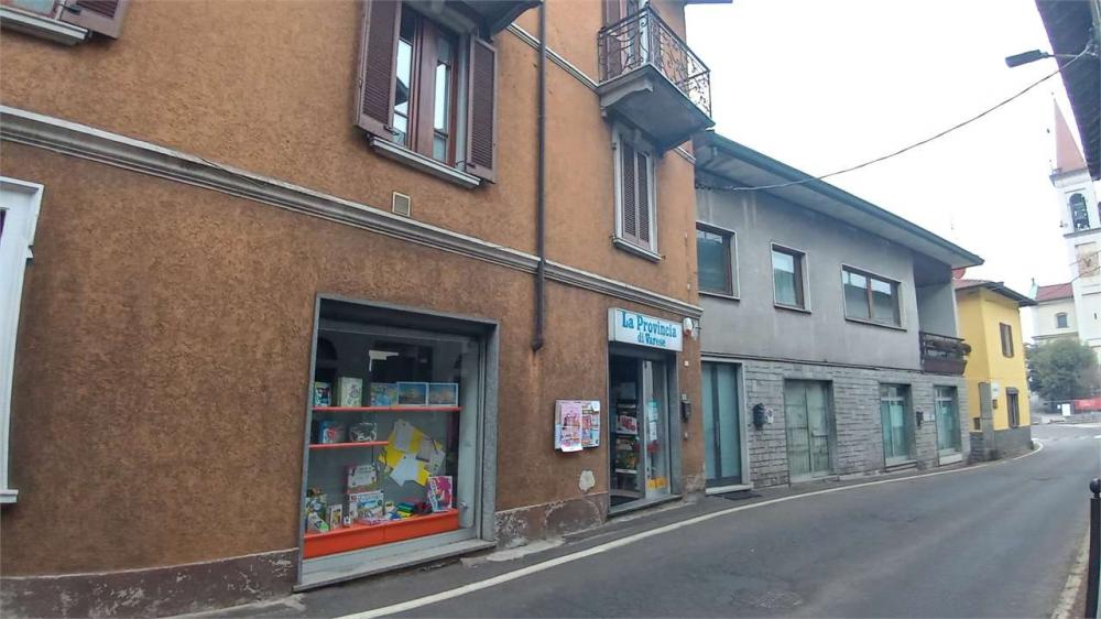 negozio in affitto a Travedona-Monate