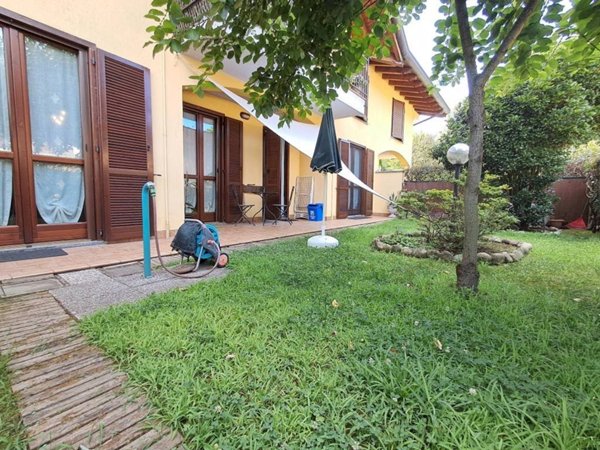 appartamento in affitto a Travedona-Monate