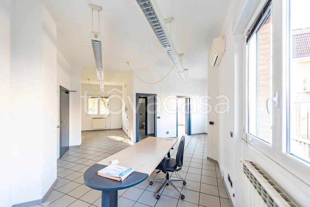 ufficio in affitto ad Uboldo