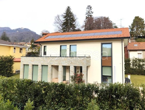 casa indipendente in affitto a Varese in zona Velate