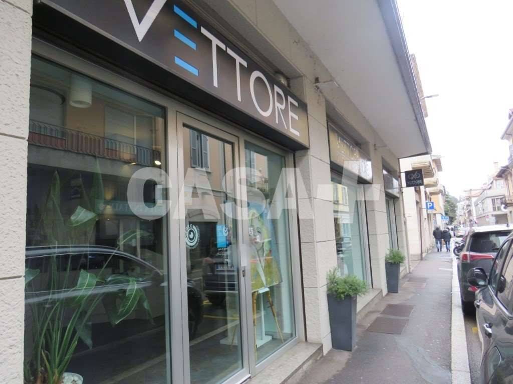 negozio in affitto a Varese in zona Biumo