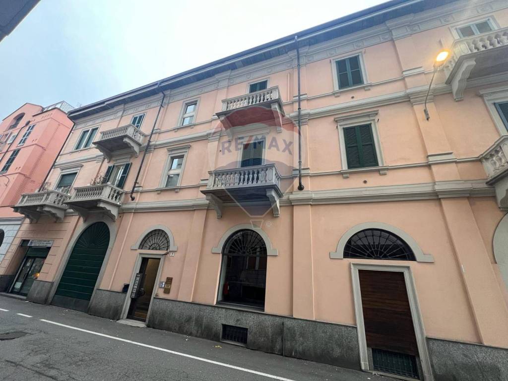 ufficio in affitto a Varese in zona Biumo