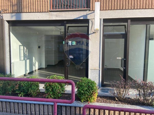 negozio in affitto a Varese in zona Masnago