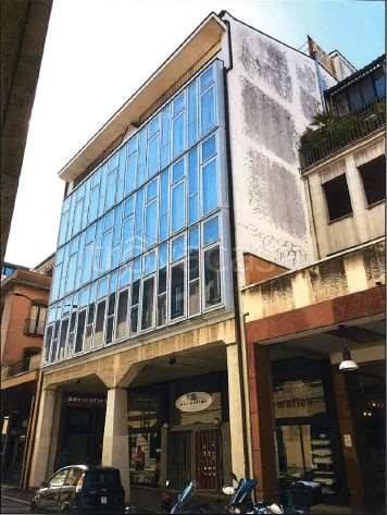 ufficio in affitto a Varese in zona Centro Città