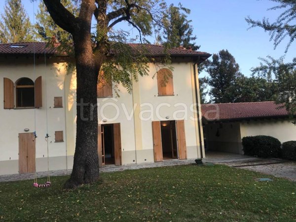 casa indipendente in affitto a Varese in zona Santa Maria del Monte