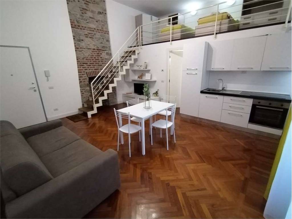 appartamento in affitto a Varese in zona Biumo