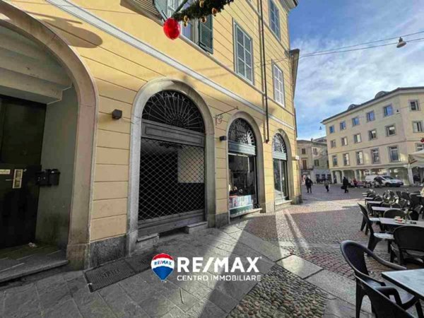 appartamento in affitto a Varese in zona Centro Città