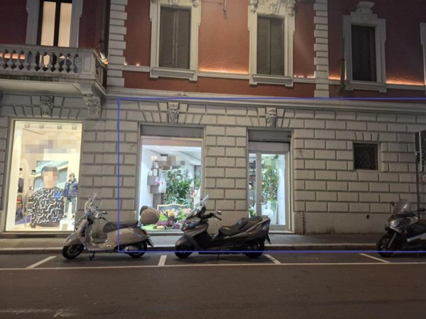 negozio in affitto a Varese in zona Centro Città