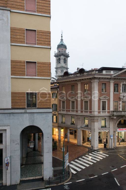 ufficio in affitto a Varese in zona Centro Città