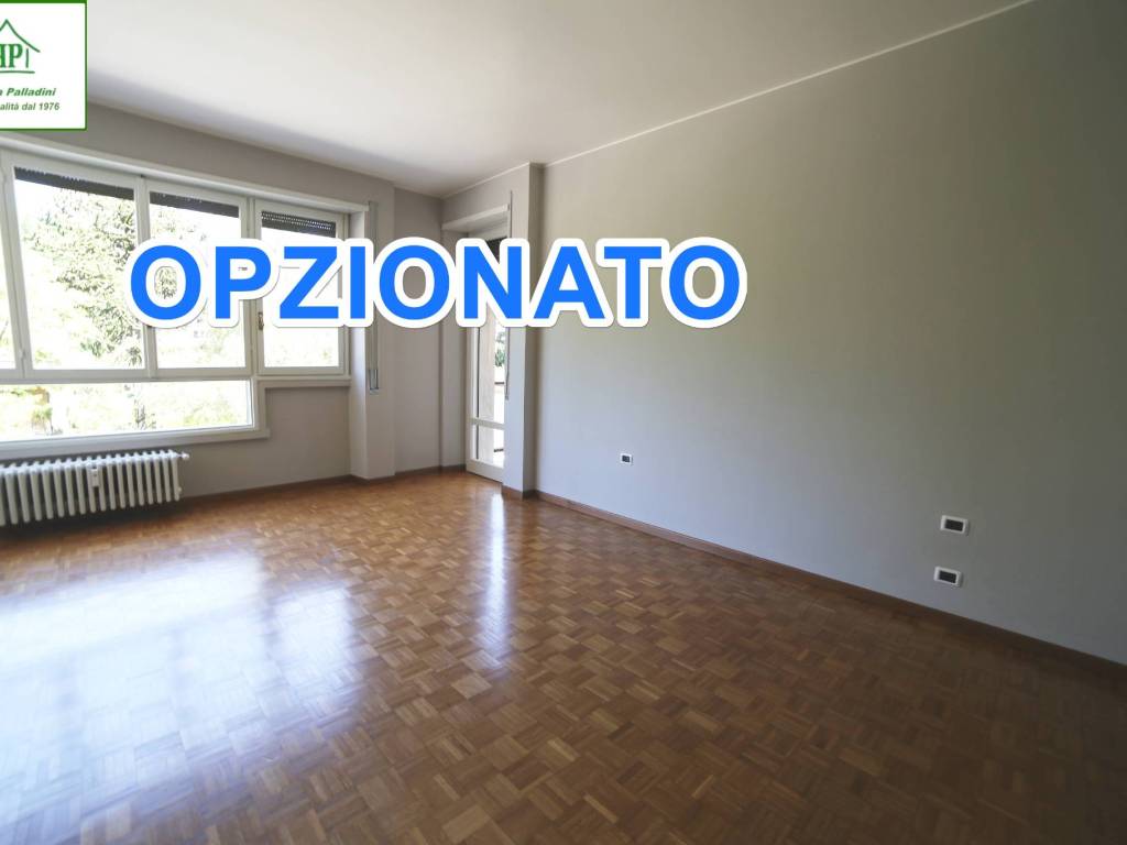 appartamento in affitto a Varese in zona Casbeno
