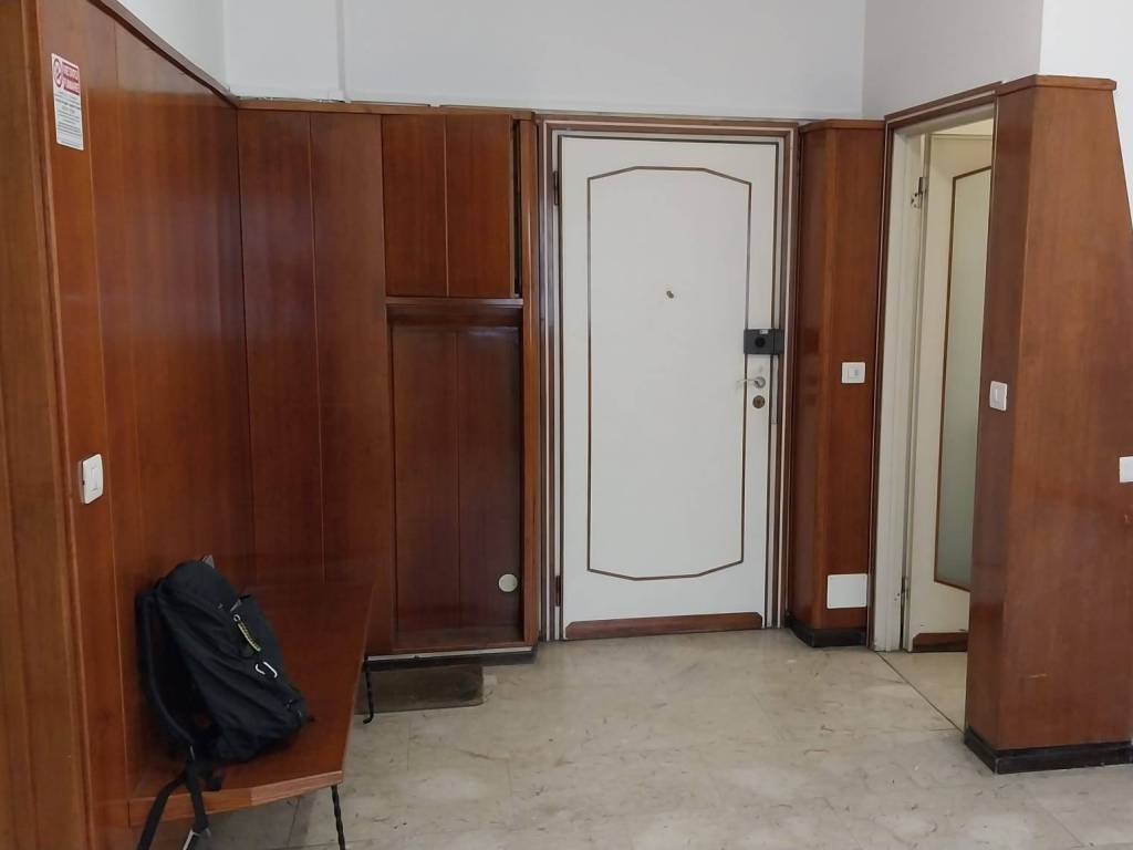 ufficio in affitto a Varese in zona Brunella