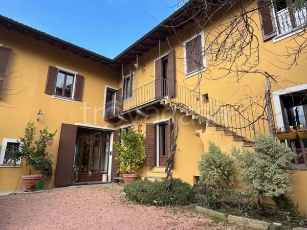 casa indipendente in affitto a Varese in zona Casbeno
