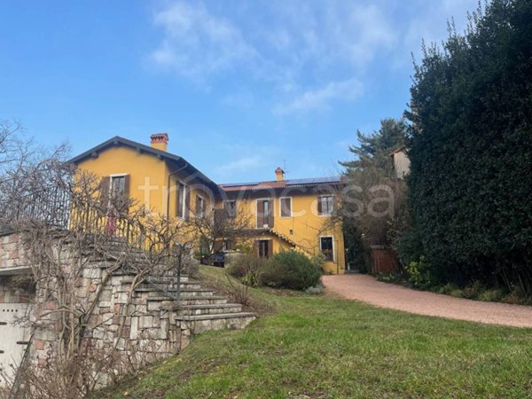 casa indipendente in affitto a Varese in zona Casbeno