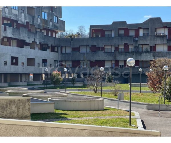 ufficio in affitto a Varese in zona Masnago