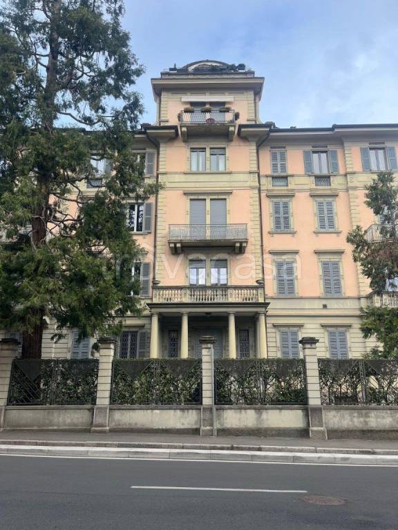 appartamento in affitto a Varese in zona Centro Città