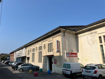 negozio in affitto a Varese in zona Viale Belforte