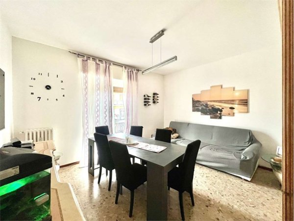 appartamento in affitto a Varese in zona Viale Aguggiari