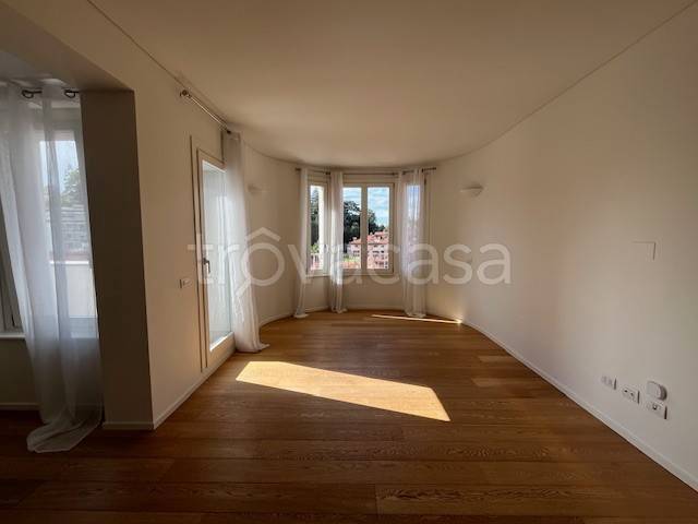 appartamento in affitto a Varese in zona Centro Città