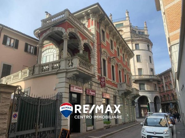 appartamento in affitto a Varese in zona Centro Città