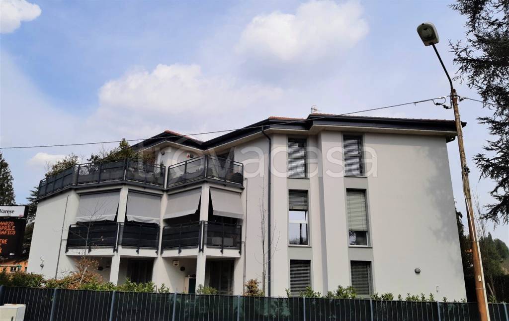 appartamento in affitto a Varese in zona Sant'Ambrogio
