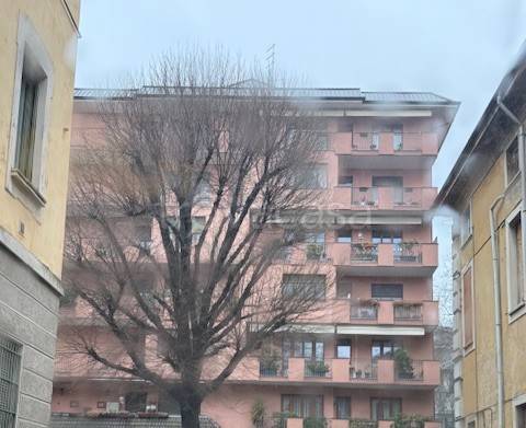 appartamento in affitto a Varese in zona Biumo