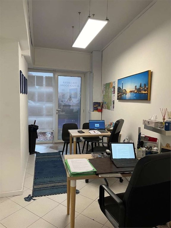ufficio in affitto a Varese in zona Biumo