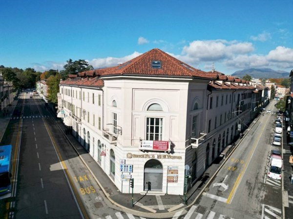 ufficio in affitto a Varese in zona Centro Città