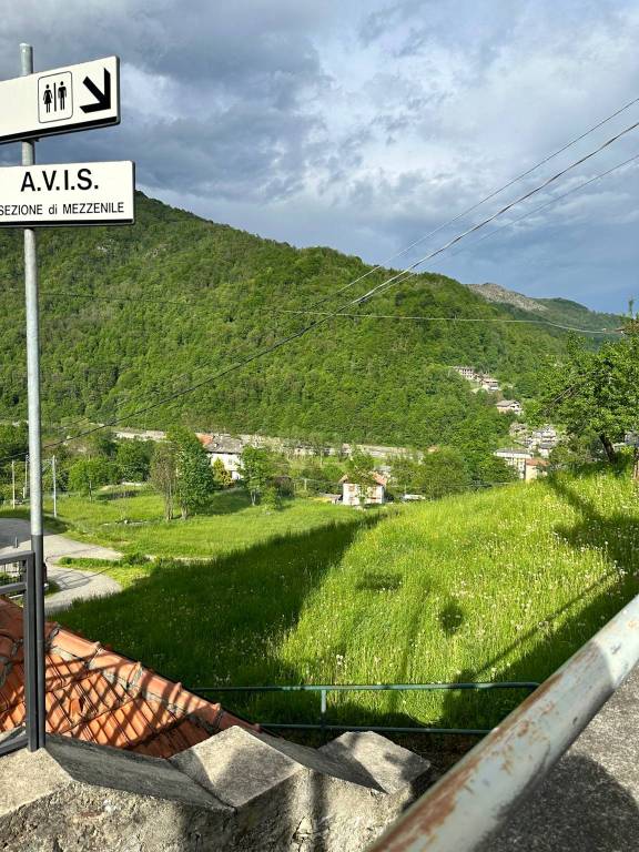 negozio in affitto a Varese in zona Casbeno