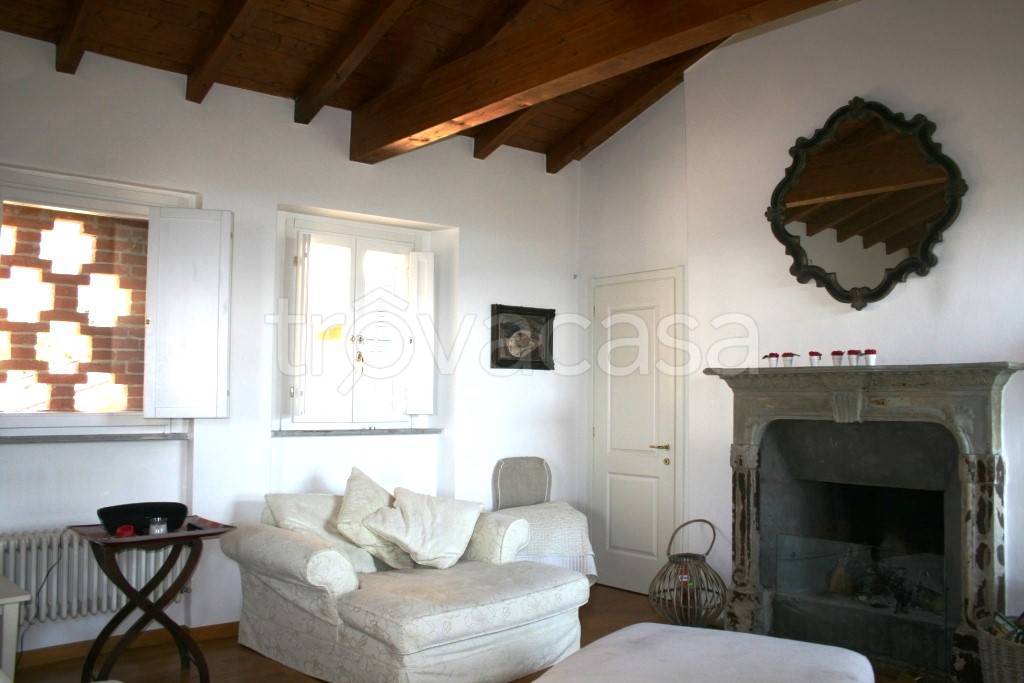 appartamento in affitto a Varese in zona Lissago