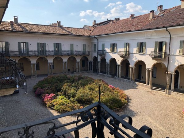 appartamento in affitto a Varese in zona Centro Città