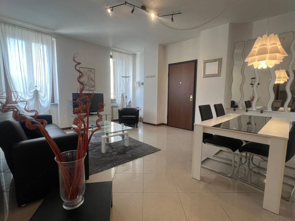appartamento in affitto a Varese in zona Biumo